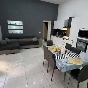 https://casa-dolce-casa-naples-80142.hotels-amalfi.com